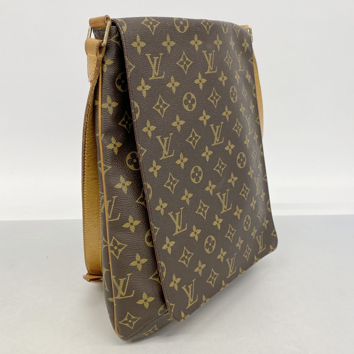 Louis Vuitton Shoulder Bag Monogram Musette Brown — view 2