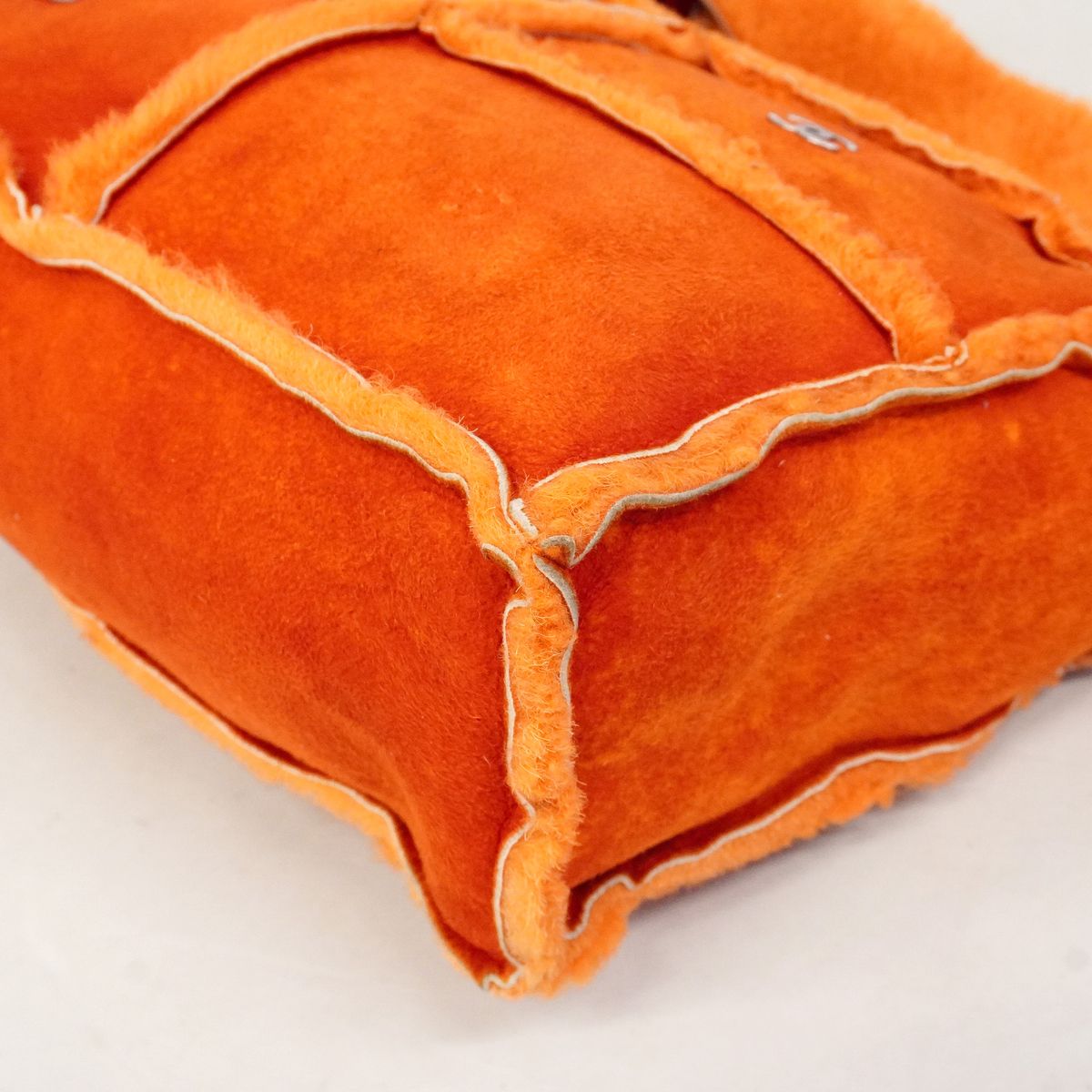 Chanel Shoulder Bag Shearling Orange Silver — view 6