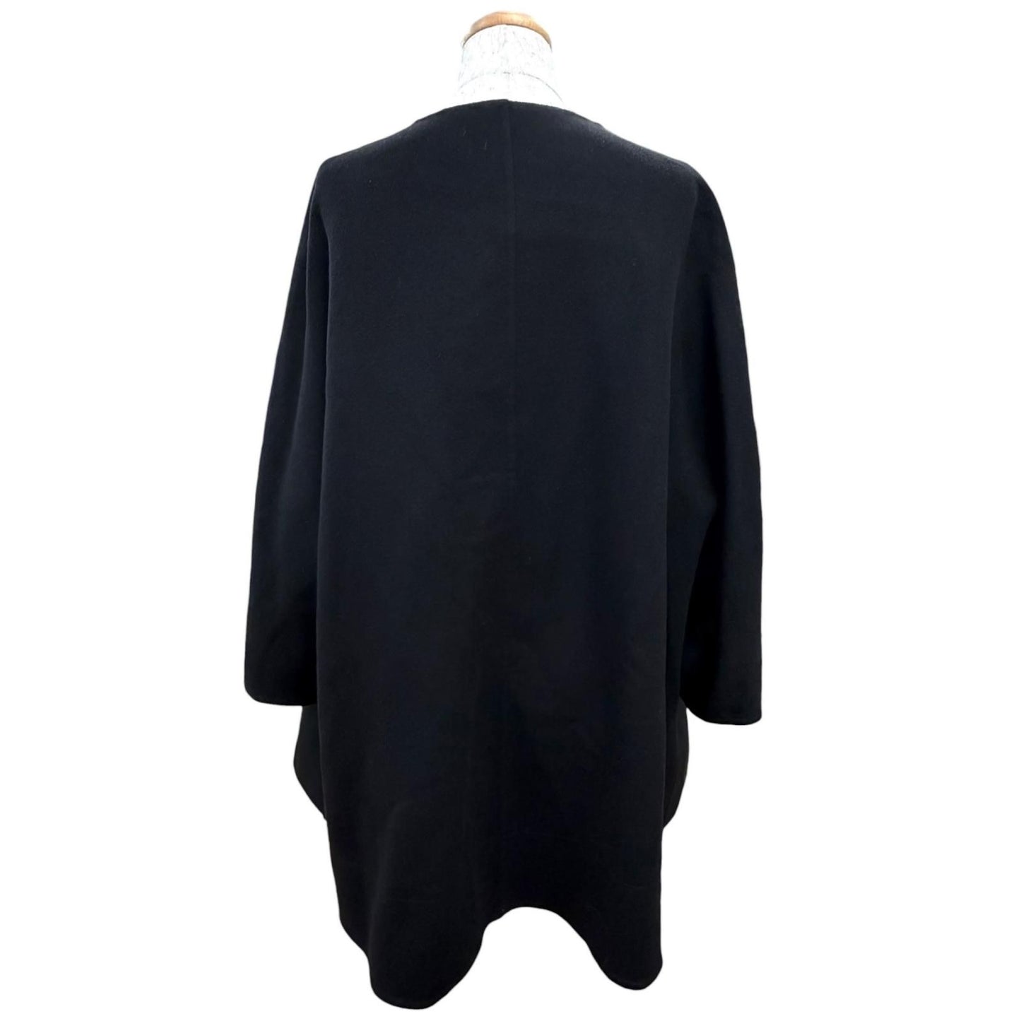 Louis Vuitton Cashmere 100% Silver Design Button Different Coat — view 4