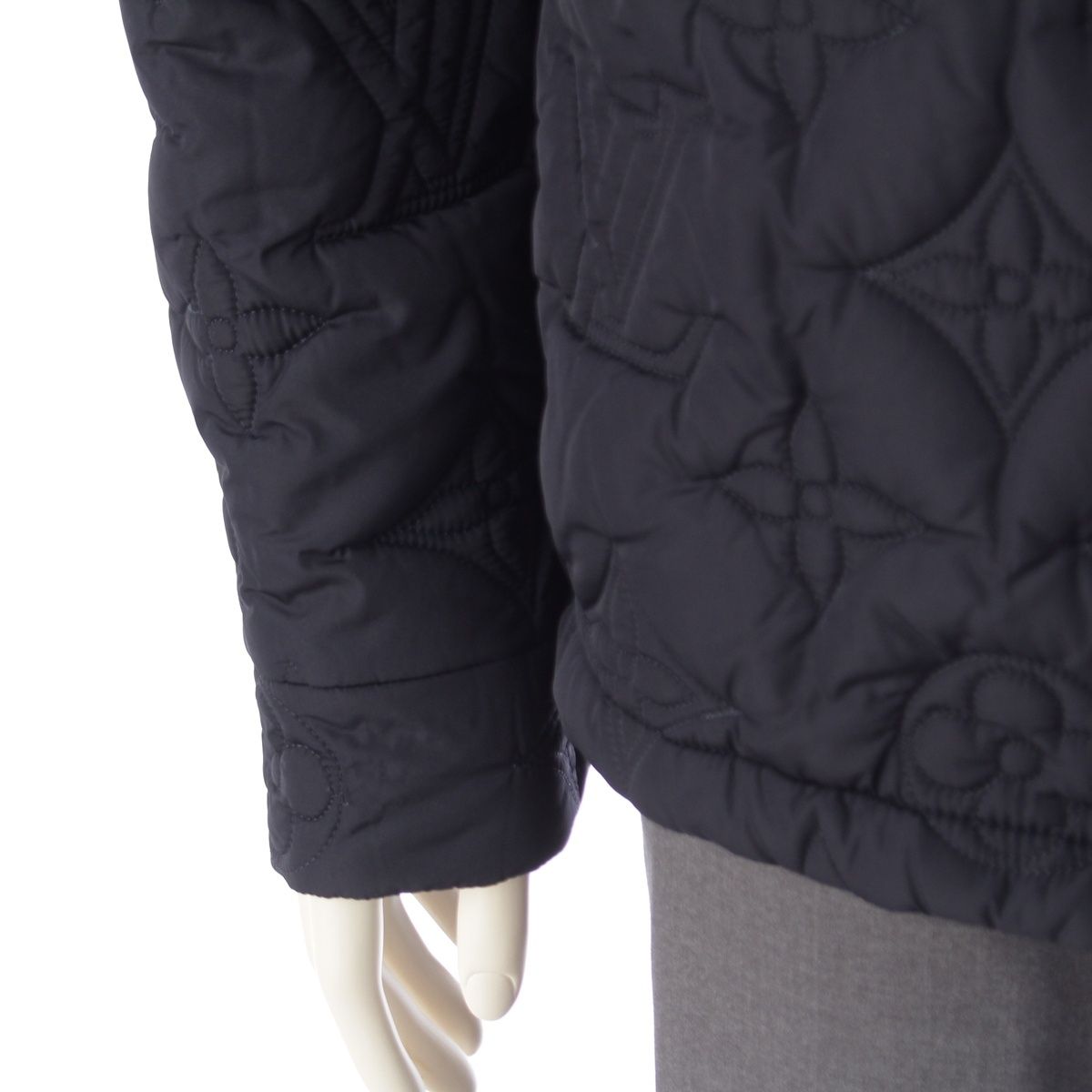 Louis Vuitton Nylon Jacket Navy 44 — view 6