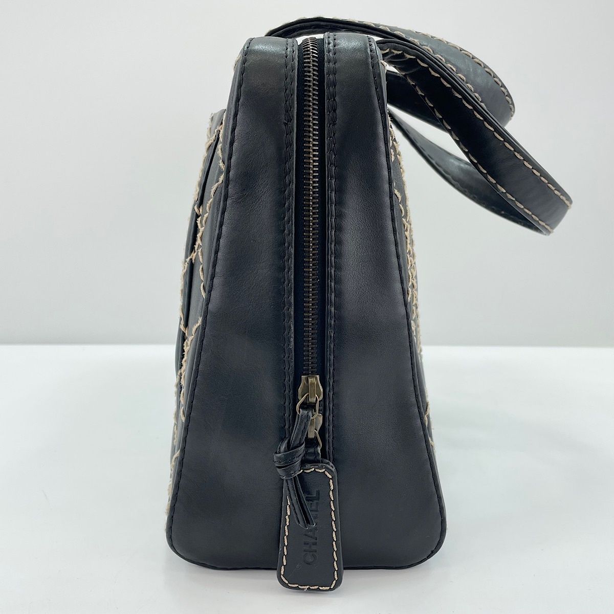 Chanel Handbag Black — view 4