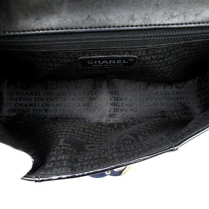 Chanel Chain Shoulder Bag Patent Leather Black — view 6