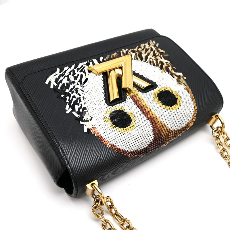Louis Vuitton Shoulder Bag — view 4