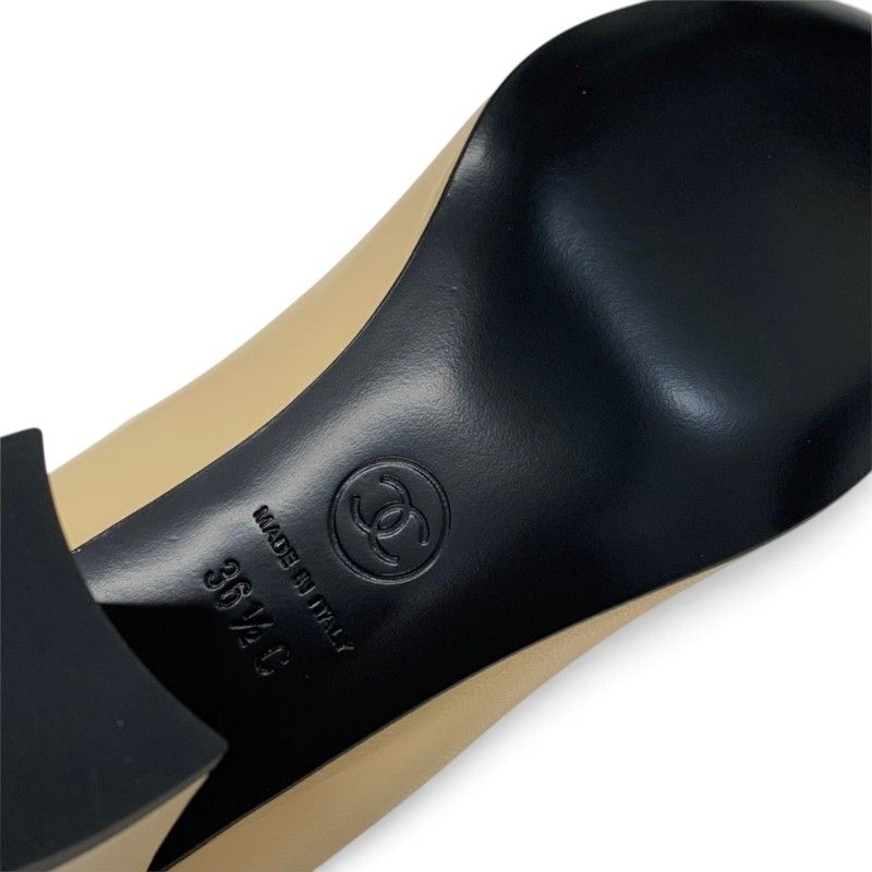 Chanel Pumps Shoes Leather Beige Black Gold CC Logo Mary Jane Strap — view 8