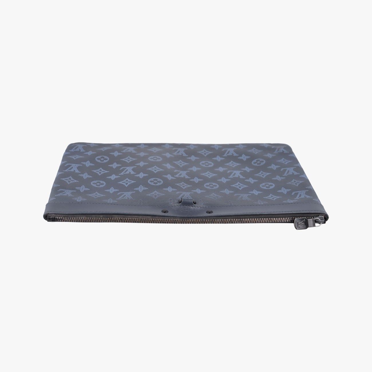 Louis Vuitton Discovery Pochette Gray Blue Sky Monogram Shadow Pouch — view 8
