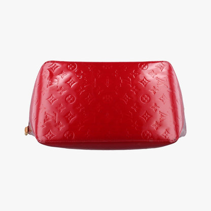 Louis Vuitton Bellevue GM Pomme D'amour Vernis — view 3
