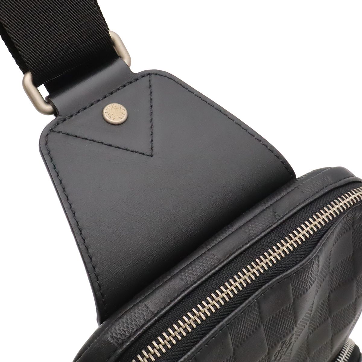 Louis Vuitton Damier Infini Avenue Sling Bag Onyx Black — view 4