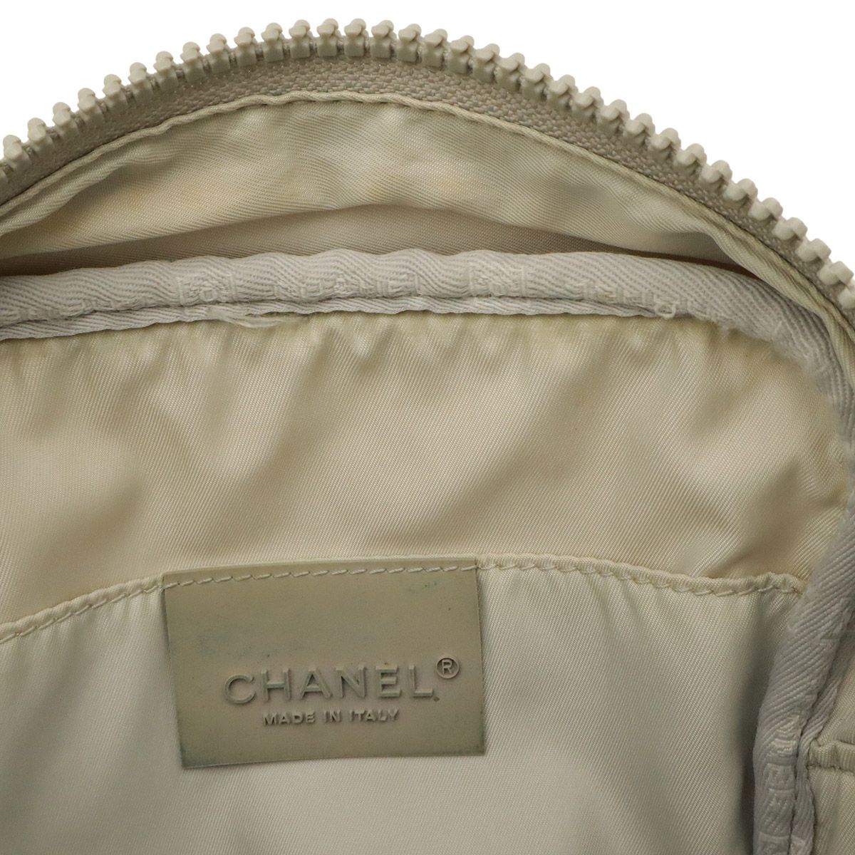Chanel Sports Line Shoulder Bag Crossbody Pochette CC Logo White — view 8