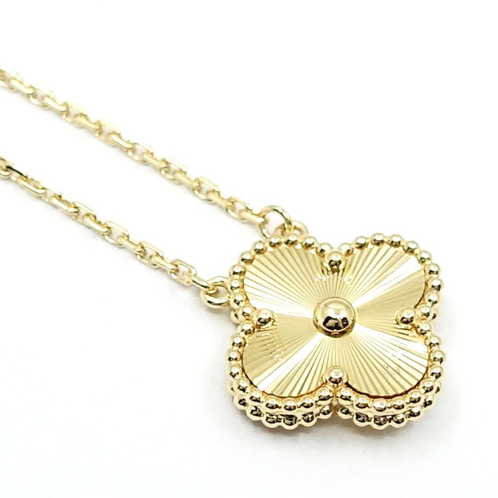 Van Cleef & Arpels 18k Yellow Gold Vintage Alhambra Guilloche — view 8