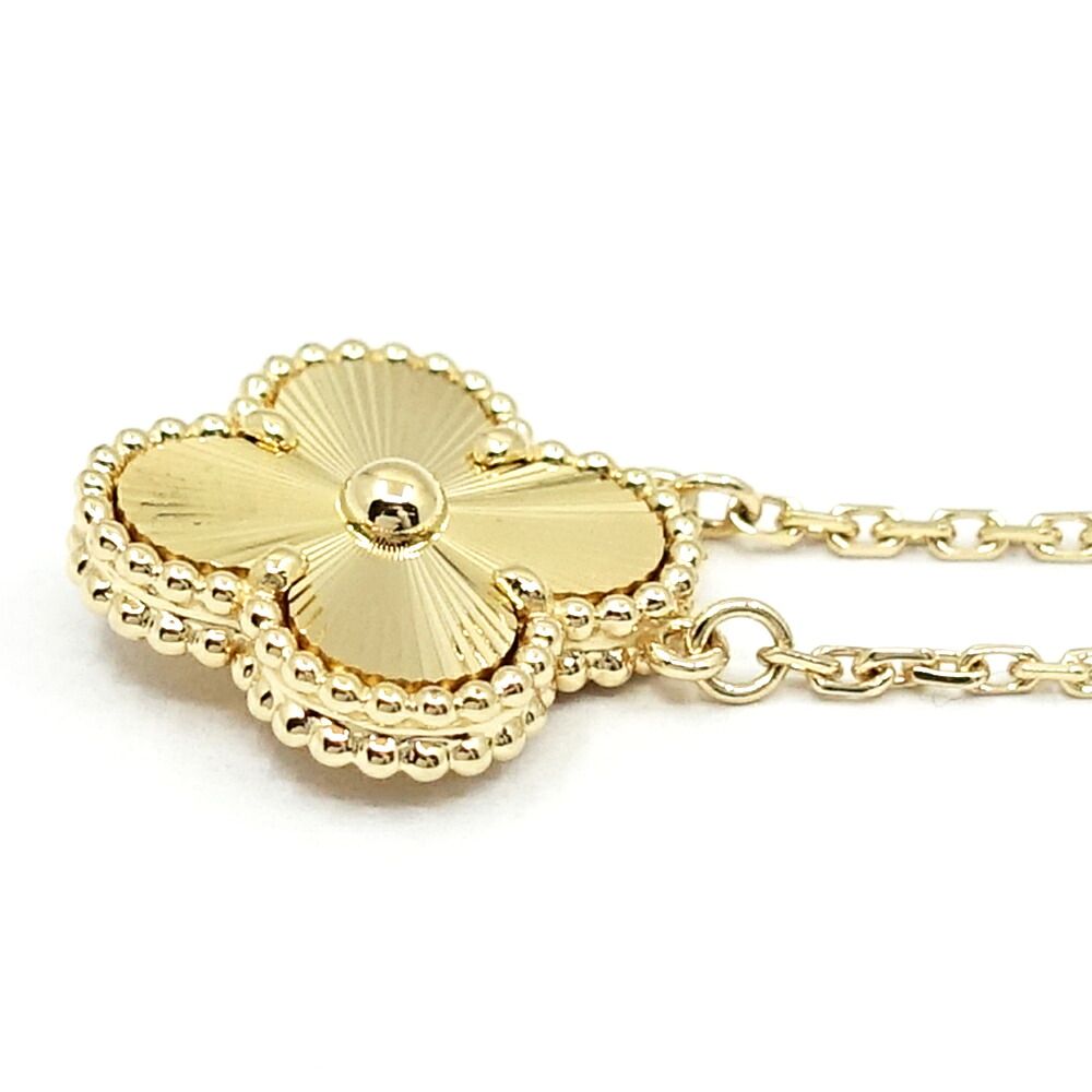 Van Cleef & Arpels 18k Yellow Gold Vintage Alhambra Guilloche — view 5