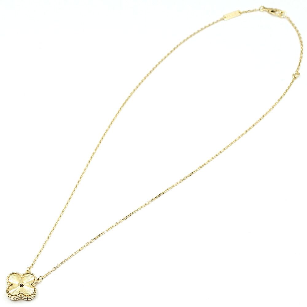 Van Cleef & Arpels 18k Yellow Gold Vintage Alhambra Guilloche — view 3