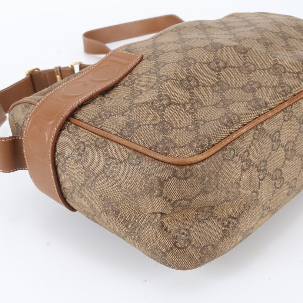 Gucci GG Supreme Leather Shoulder Bag Messenger Business Brown — view 6