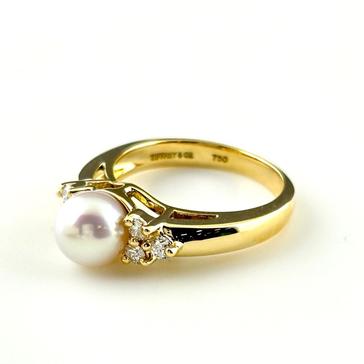 Tiffany & Co Pearl Yellow Gold Ring Pave Diamond — view 3