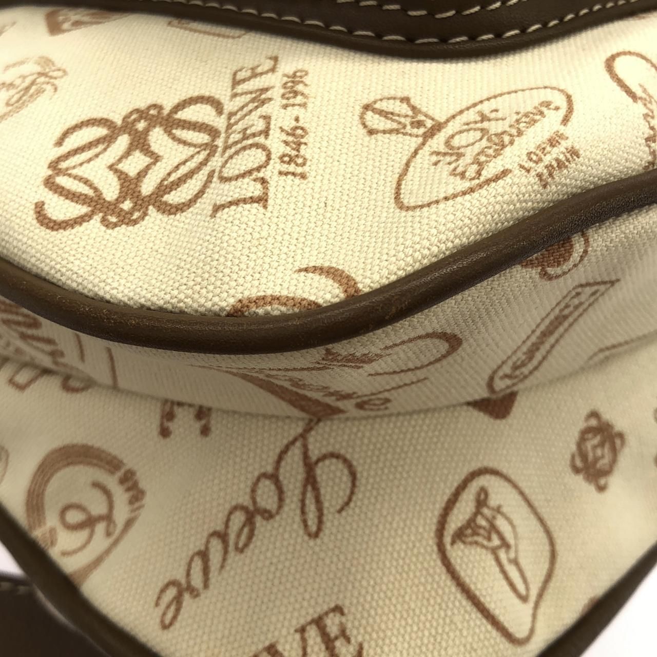 Loewe Vintage Shoulder Bag — view 3
