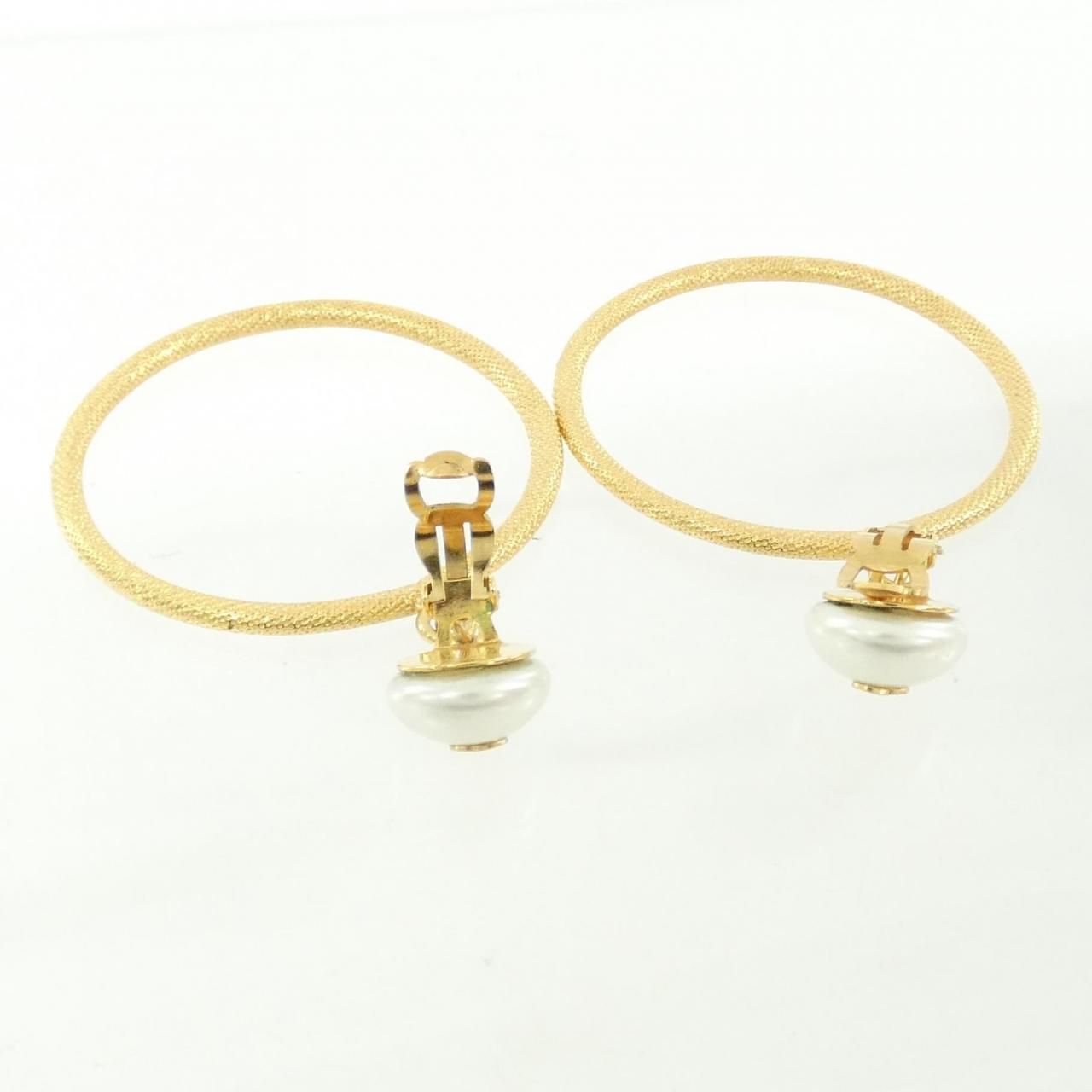 Chanel Vintage Earrings Gold — view 5