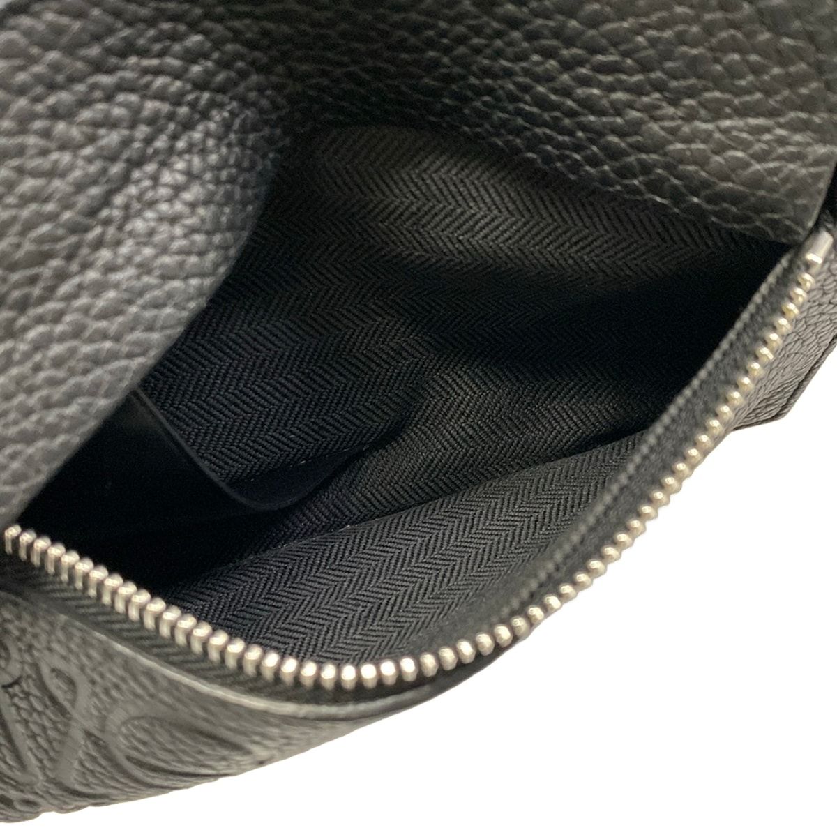 Loewe Shoulder Bag Vertical T Pocket Black — view 7