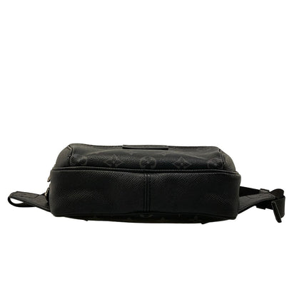 Louis Vuitton Waist Pouch Taigarama Bum Bag Outdoor Noir Leather Cowhide — view 5