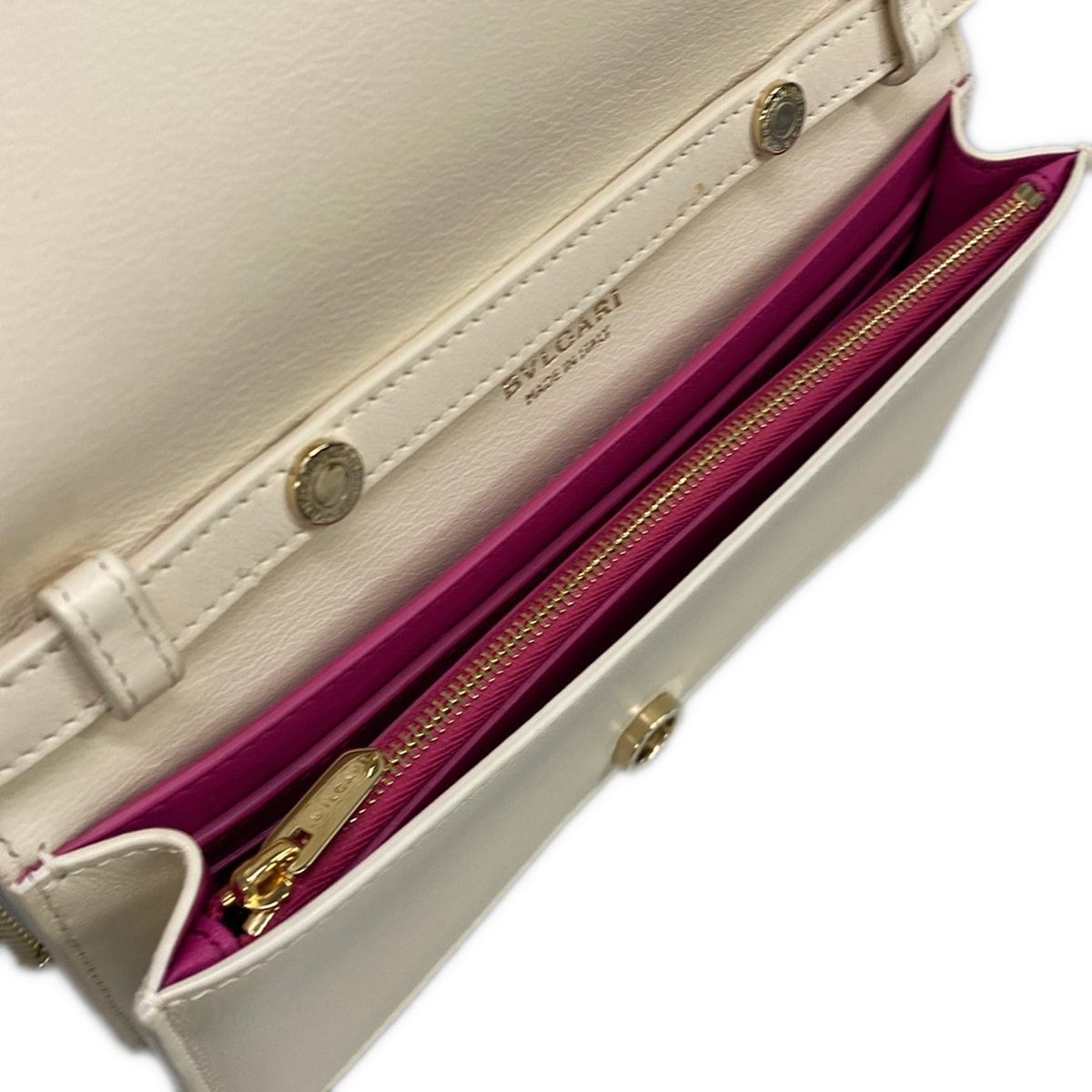 Bvlgari Wallet Infinitum Ivory Chain Embossed Processing Removable Strap — view 4