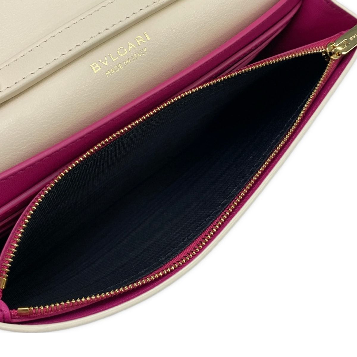 Bvlgari Wallet Infinitum Ivory Chain Embossed Processing Removable Strap — view 5