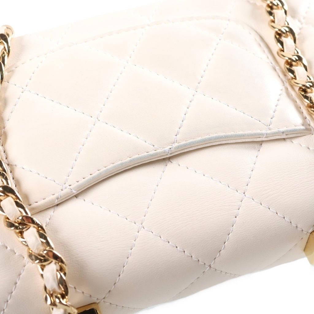Chanel Quilted Clear Handle Chain 2-Way Mini Shoulder Bag White Lambskin Gold — view 7