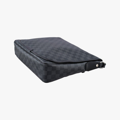 Louis Vuitton Daniel GM Noir Damier Graphite — view 4
