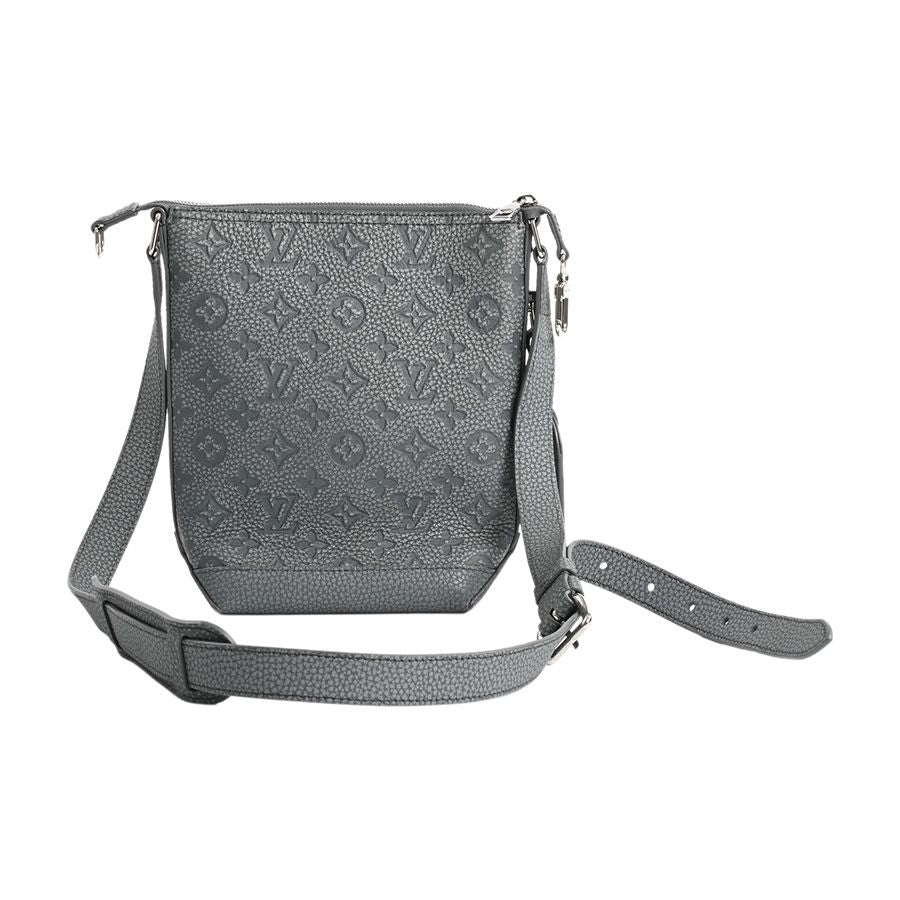 Louis Vuitton Shoulder Bag Climbing Hobo Cruiser PM — view 3