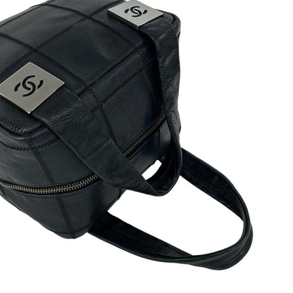 Chanel Choco Bar CC Logo Caviar Leather Handbag Black — view 4