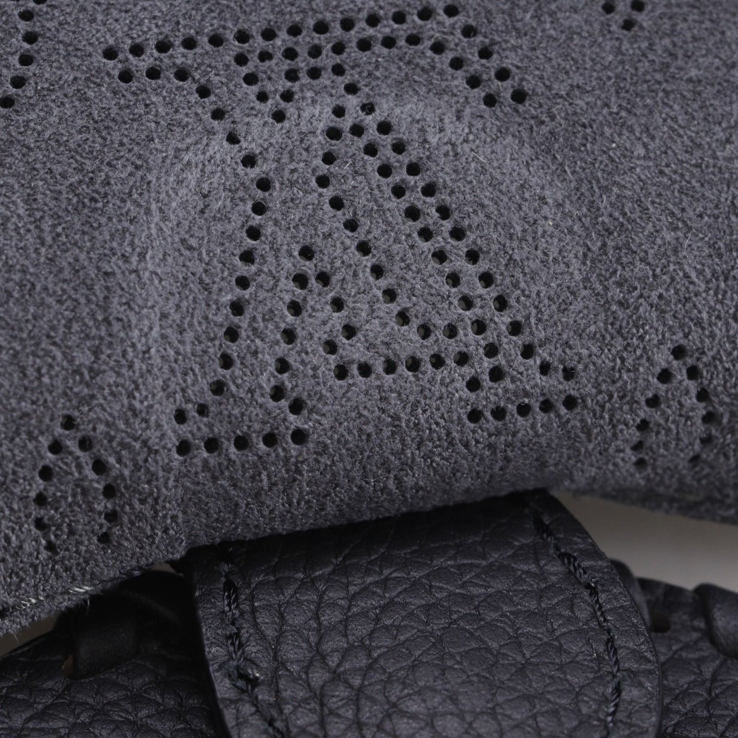 Louis Vuitton Blossom MM Monogram Mahina Noir Black Tote Bag — view 7