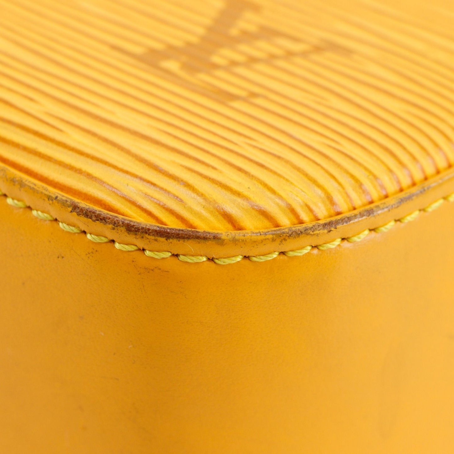 Louis Vuitton Buci Epi Leather Tassili Yellow Shoulder Bag — view 4