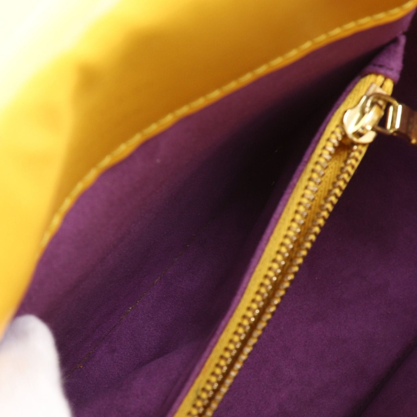 Louis Vuitton Buci Epi Leather Tassili Yellow Shoulder Bag — view 7