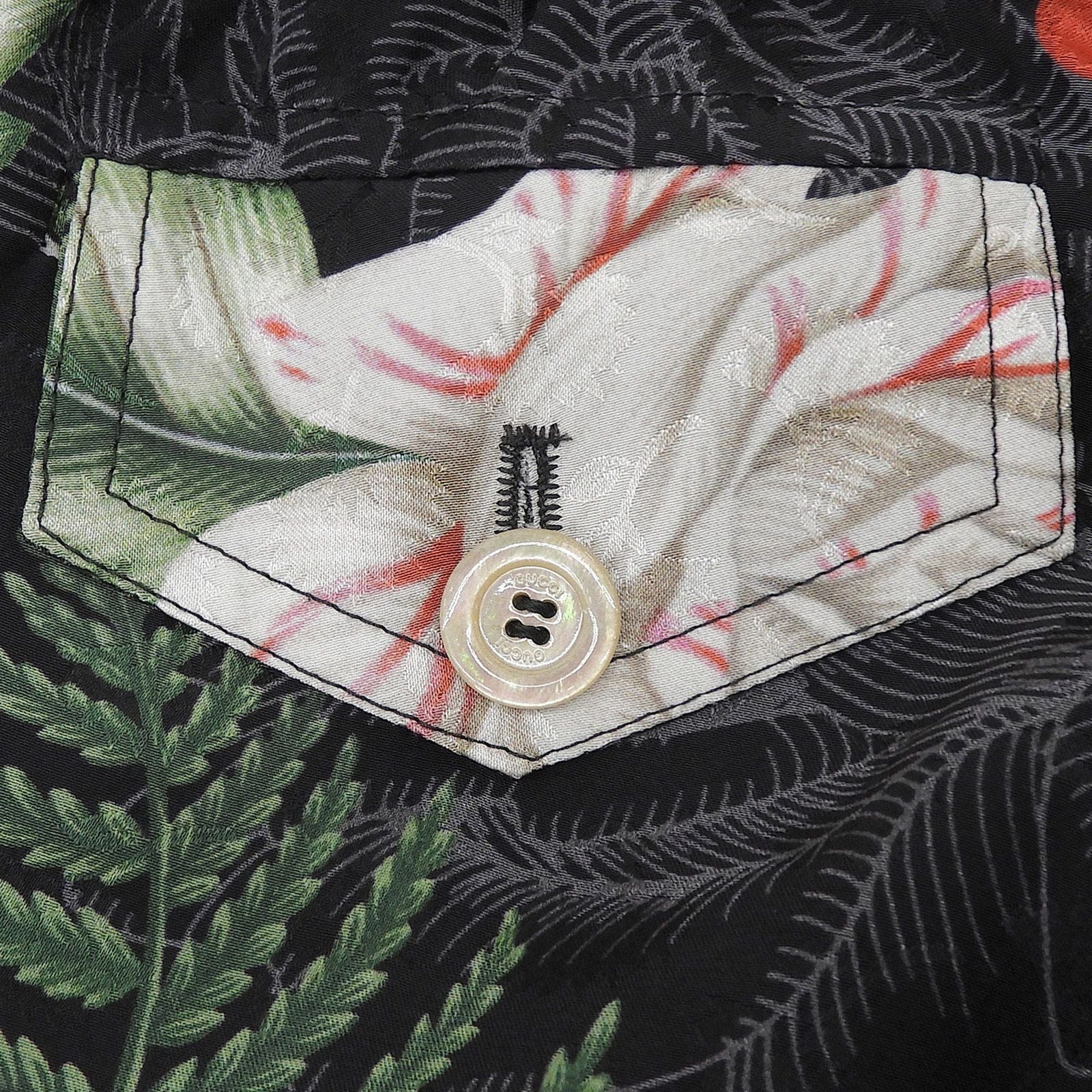 Gucci Silk 100% Logo Button Hawaiian Print Shorts Multi 36 — view 6