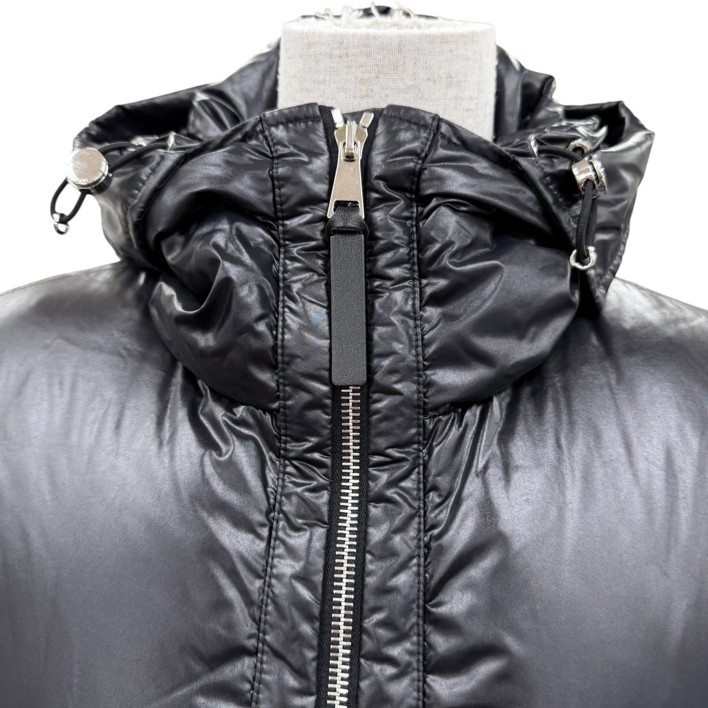 Moncler Genius 2 Patricia Logo Patch Hooded Down Coat Black Beige 00 — view 2