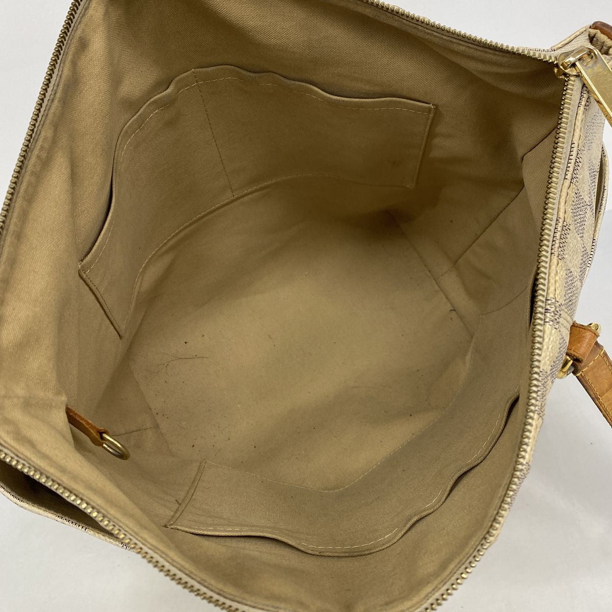 Louis Vuitton Tote Bag Damier Azur Totally MM White — view 4