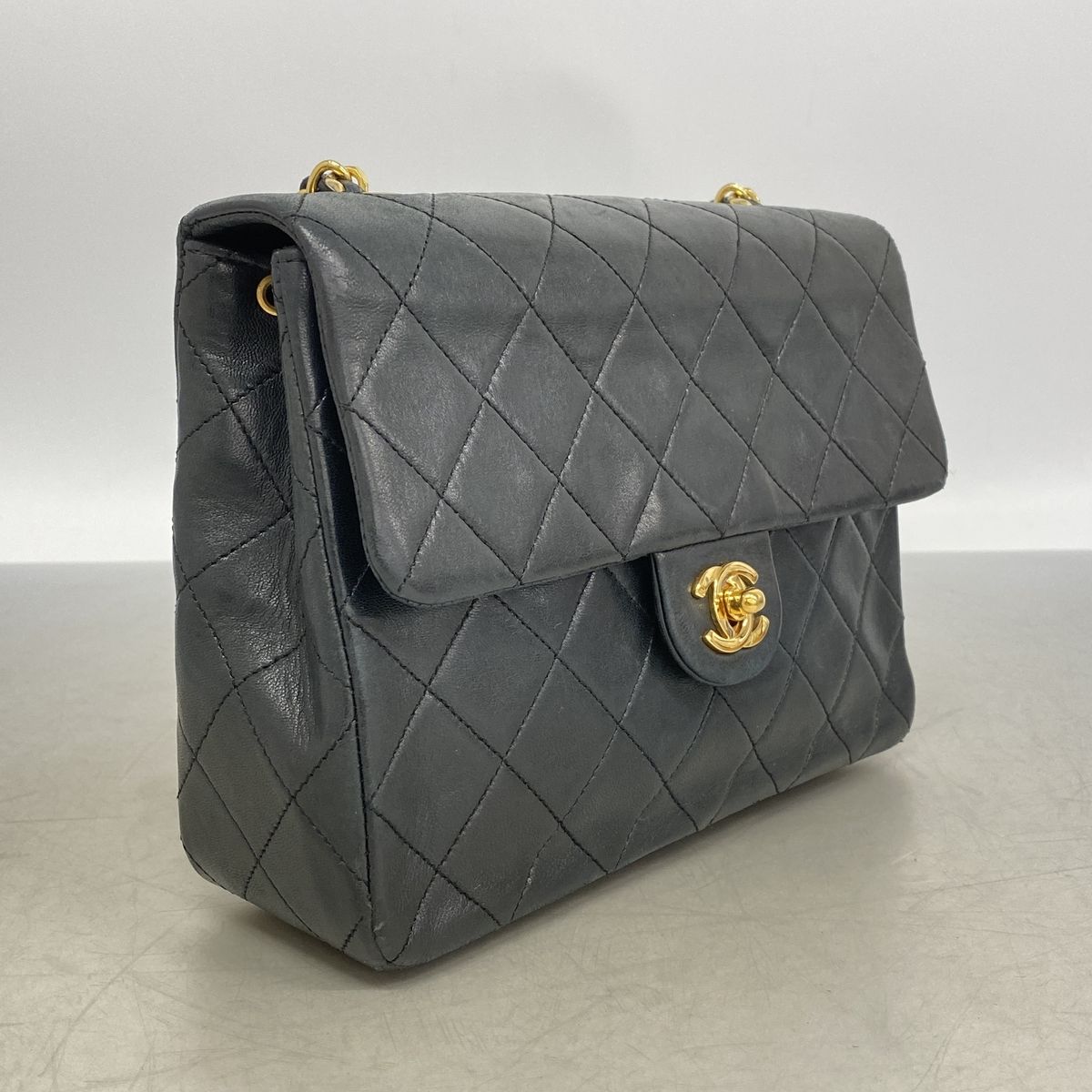 Chanel Shoulder Bag Mini Quilted Lambskin Black Gold — view 2