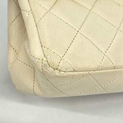 Chanel Shoulder Bag Quilted Lambskin Beige Gold — view 6