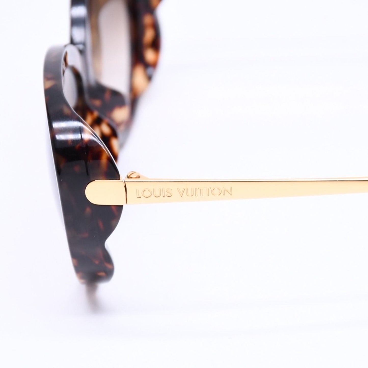 Louis Vuitton LV Blue Bell Sunglasses Eyewear Tortoiseshell Color Gold — view 7
