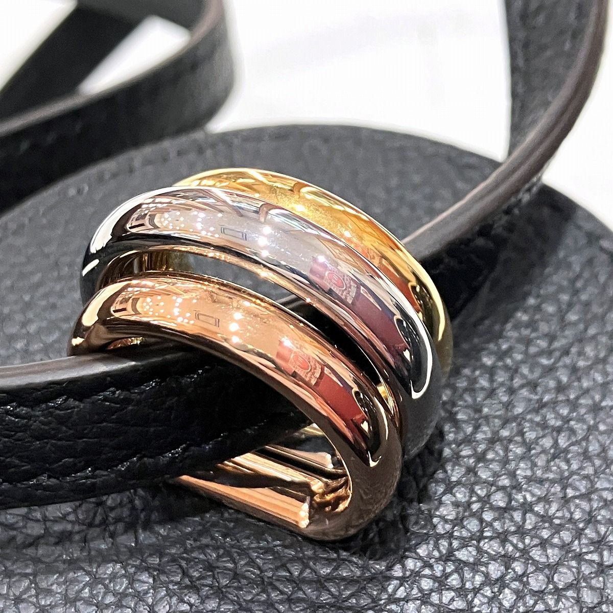 Cartier Trinity Shoulder Bag Leather — view 8