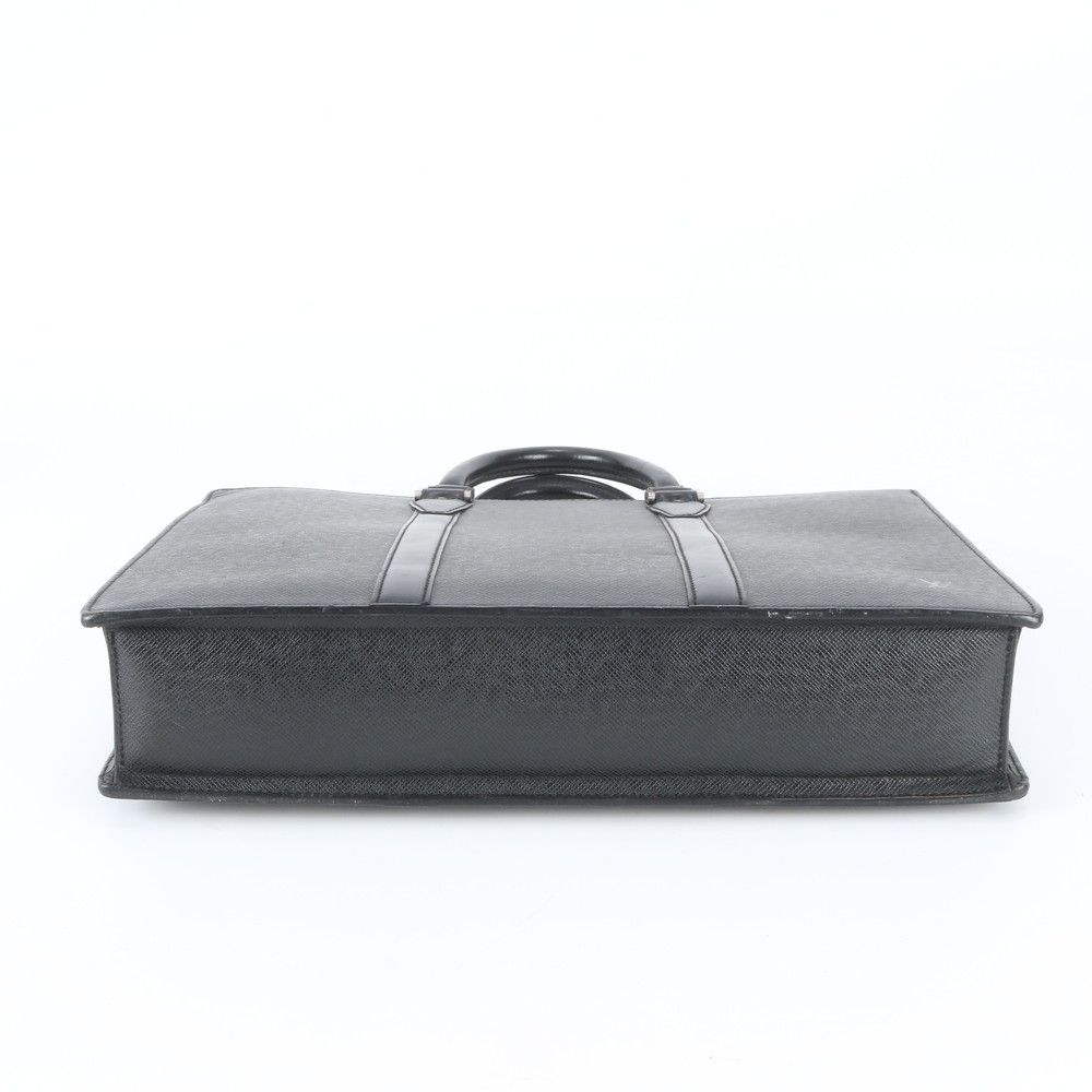 Louis Vuitton Taiga Porte Documents Roseann Leather Business Document — view 6