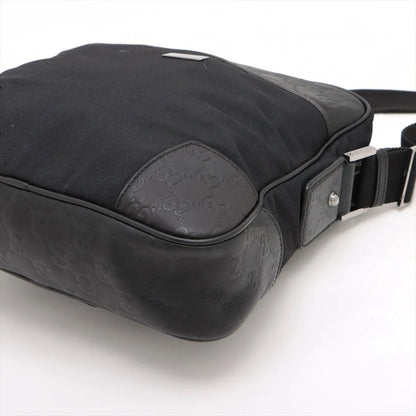 Gucci Guccissima Leather Shoulder Bag Crossbody Messenger Business — view 3