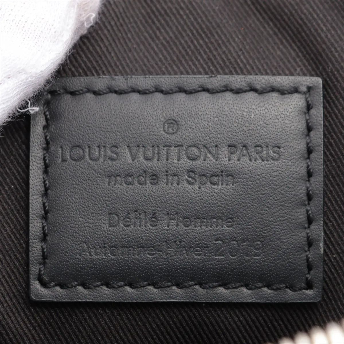 Louis Vuitton Danube Messenger Leather Shoulder Bag Crossbody Business — view 7