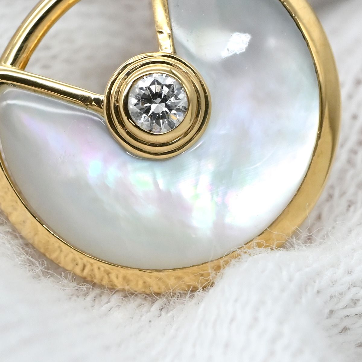 Cartier Earrings Amulette de White Yellow Gold Diamond YG Shell — view 6