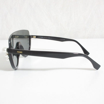 Fendi Cat Eye Sunglasses Eyewear S Black — view 3