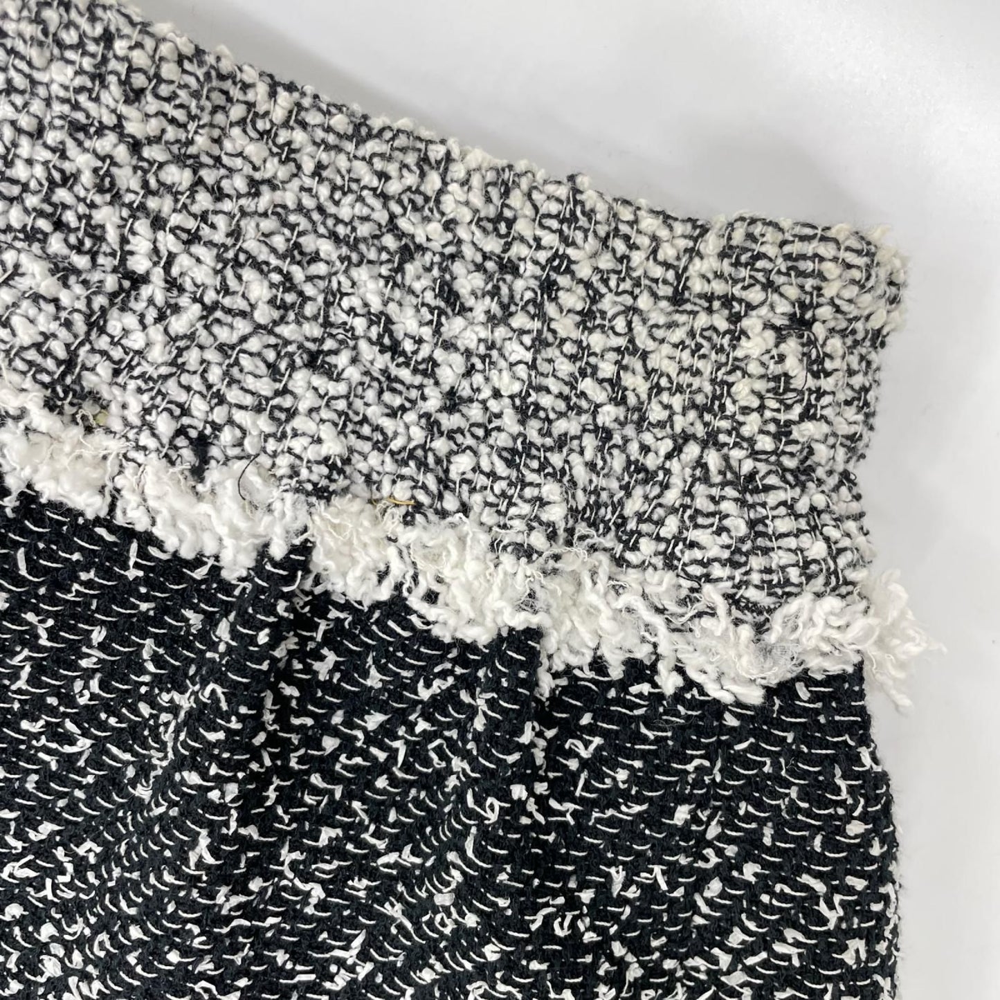 Chanel CC Logo Waist Togo Tweed Shorts 34 — view 7