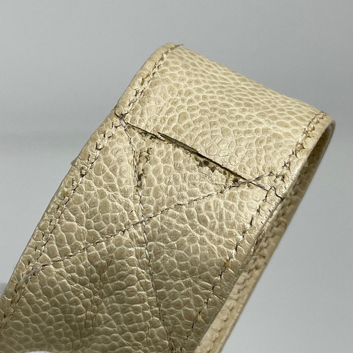 Chanel Shoulder Bag CC Logo Quilted Leather Cream — view 6