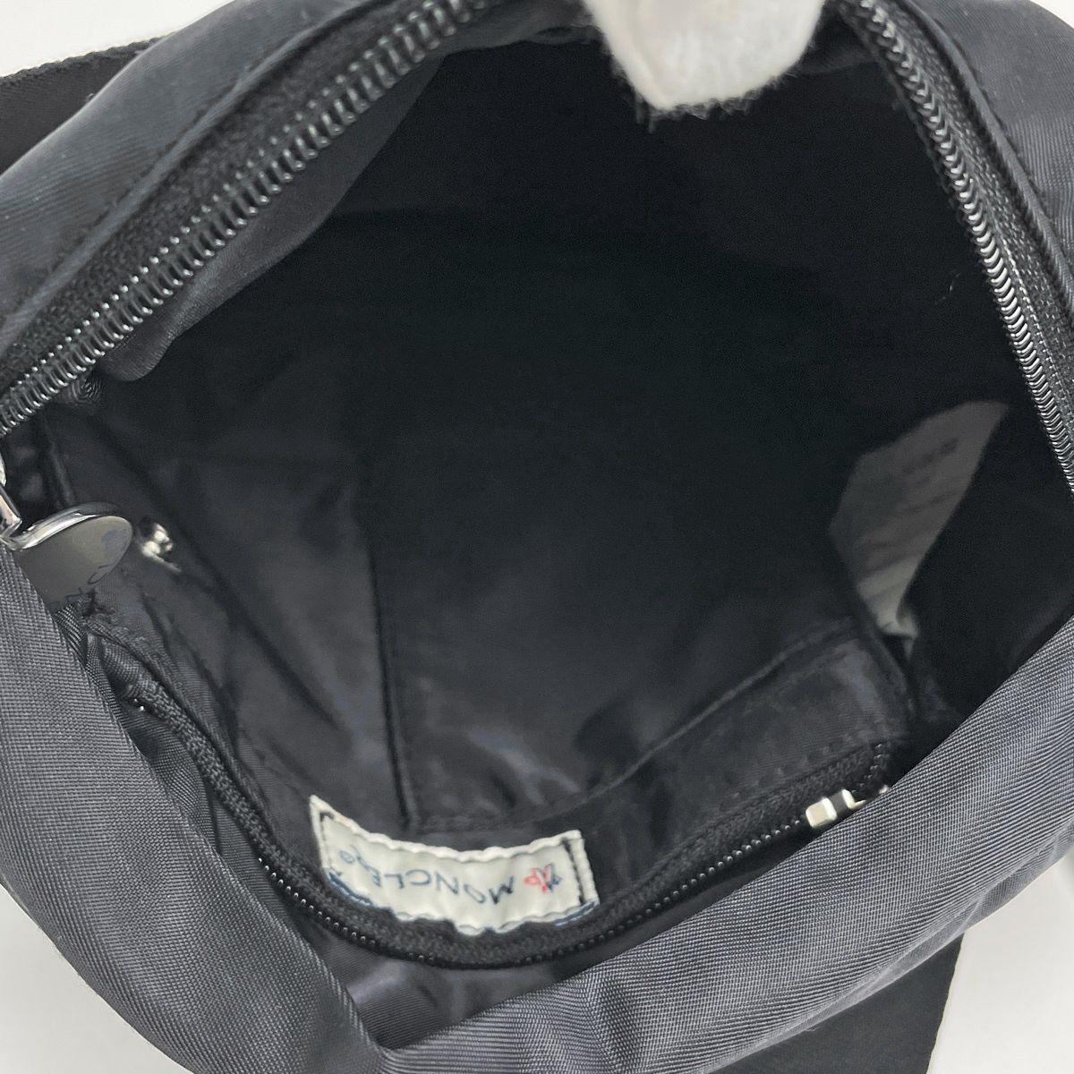 Moncler Shoulder Bag Nylon Black — view 8