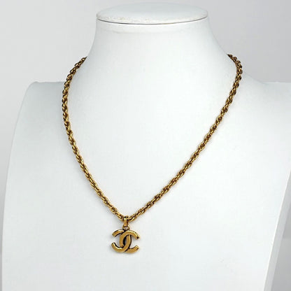 Chanel Necklace CC Logo Gold Plated — view 5