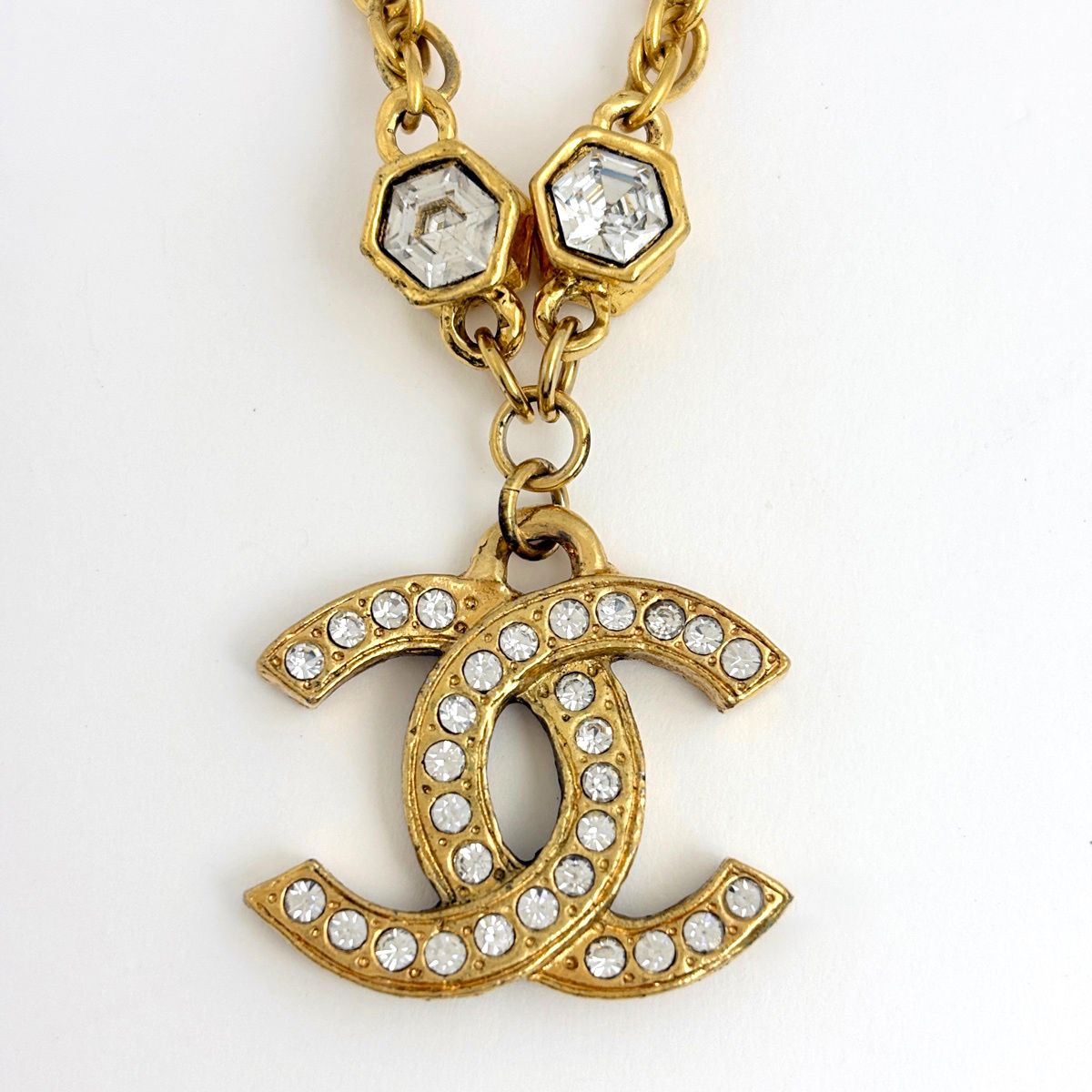 Chanel Necklace CC Logo Rhinestone Gold — view 2