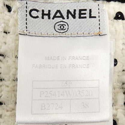 Chanel Vintage Collarless Jacket — view 4