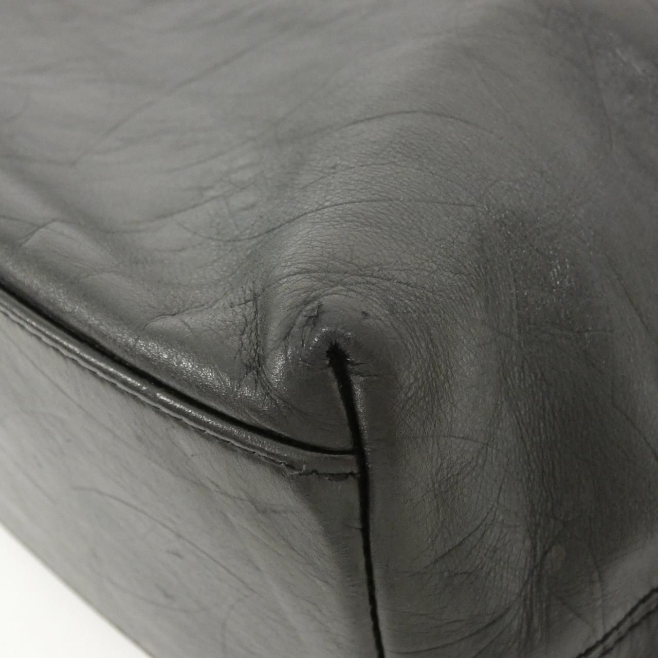 Chanel Vintage Bag Handbag Black — view 2