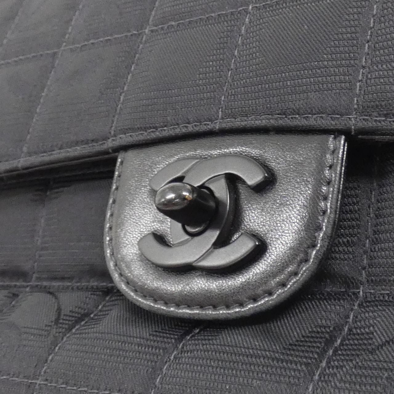 Chanel Vintage Travel Line Shoulder Bag — view 4